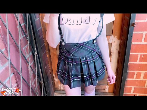 ❤️ Schoolgirl sucks a Dick go domhain agus fucks ionad ranganna. ☑ Gnéas ardchaighdeáin linn ❌❤